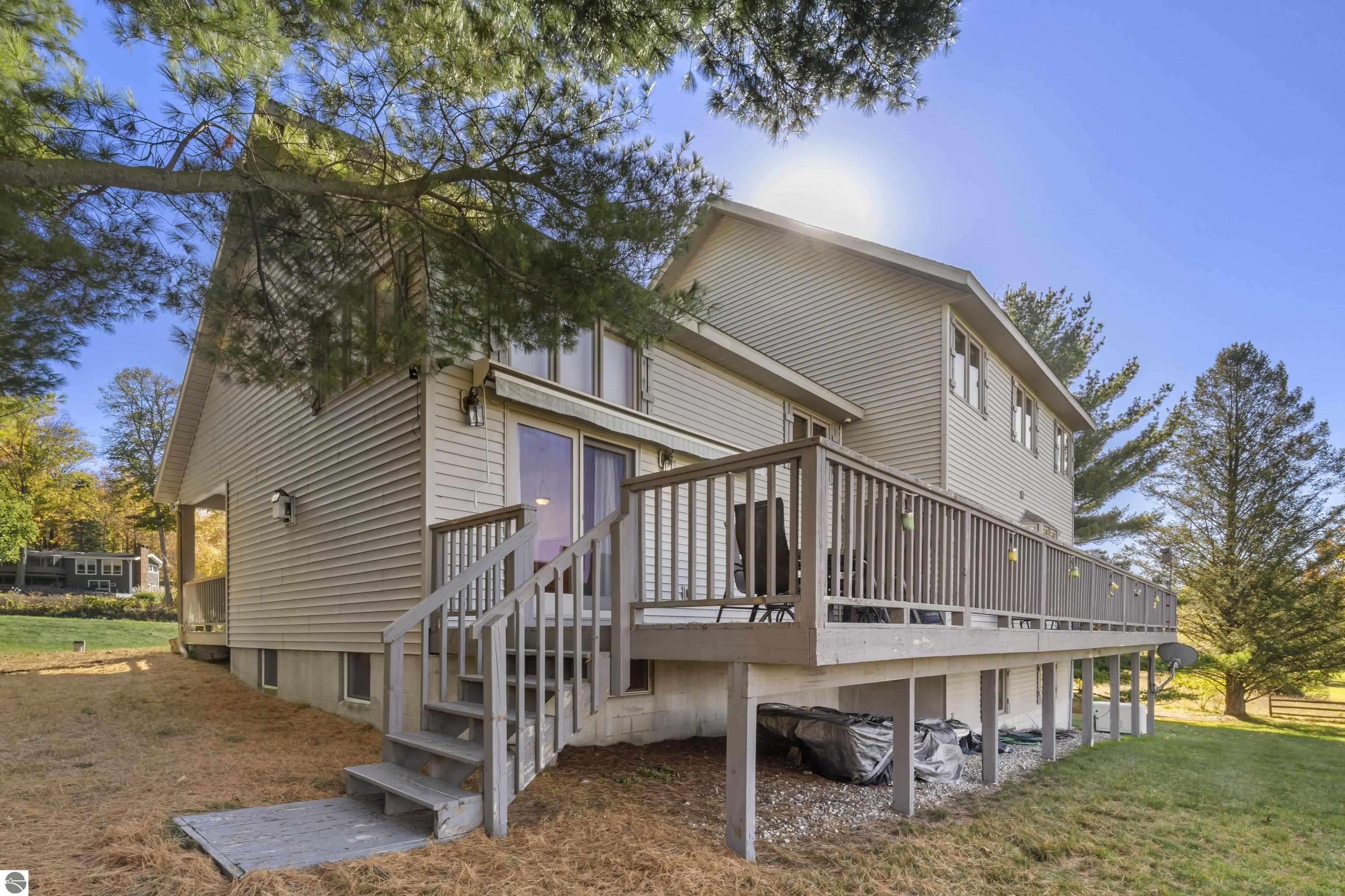 8505 Fairway Drive