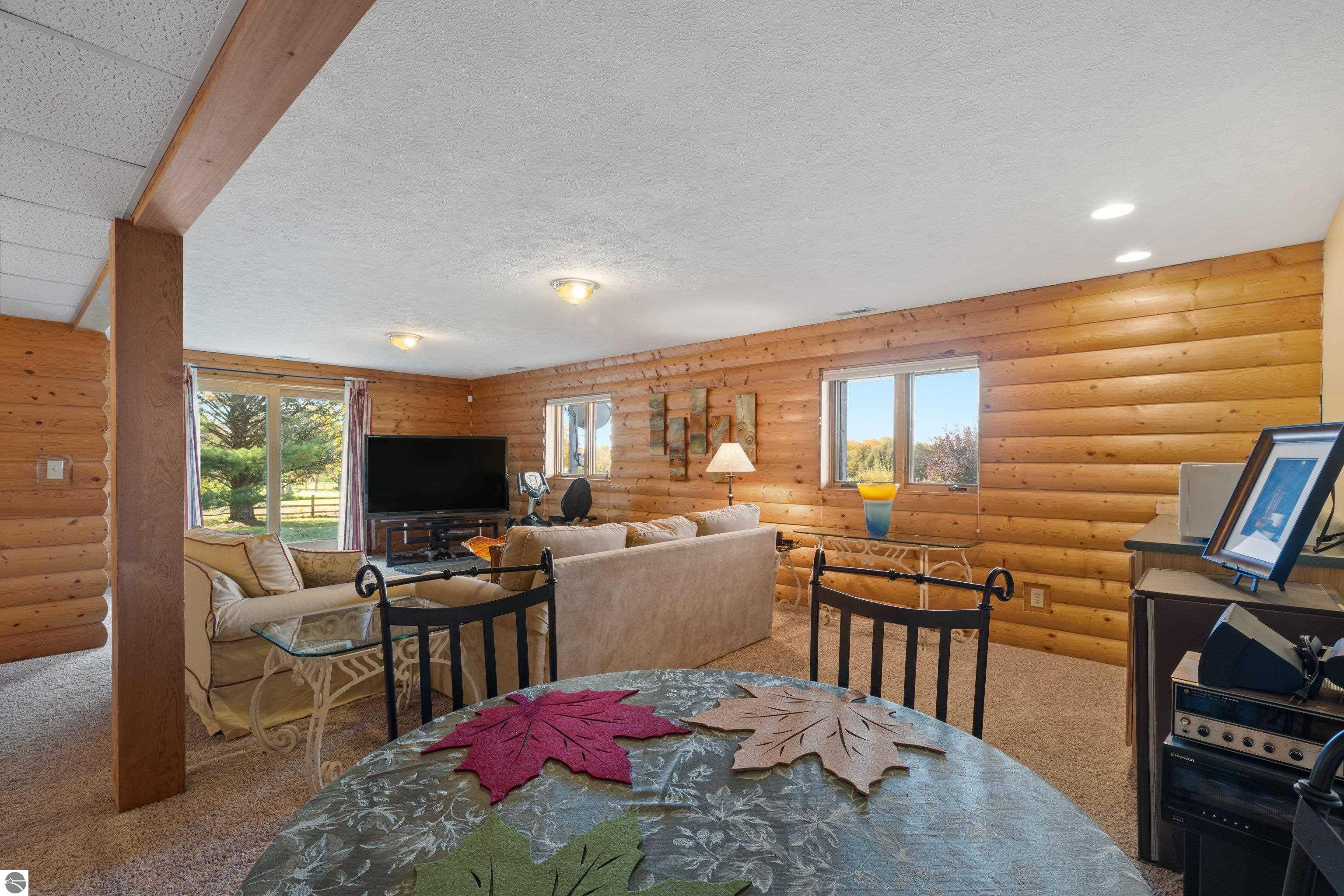 8505 Fairway Drive