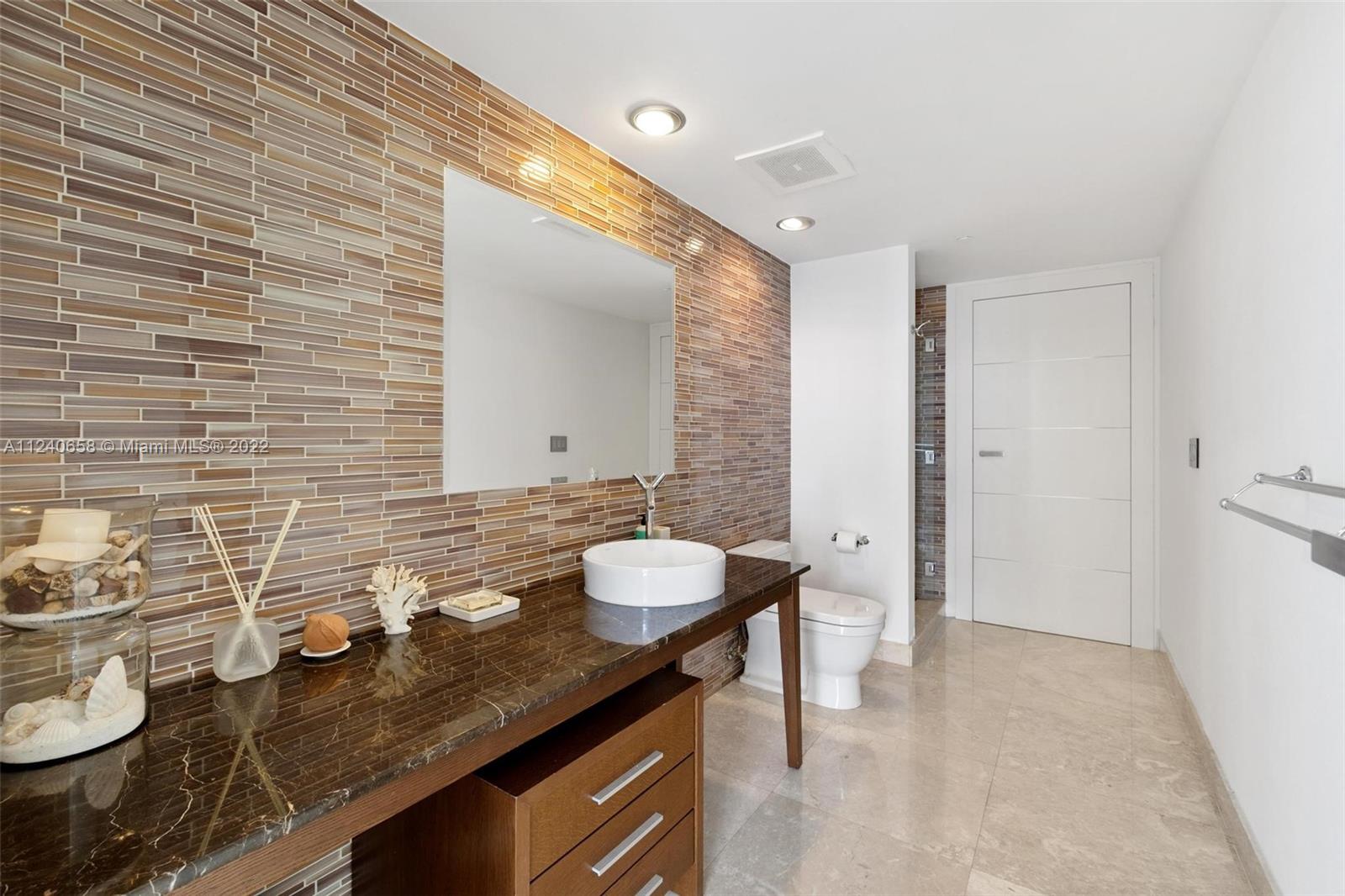 495 Brickell Ave # 5302