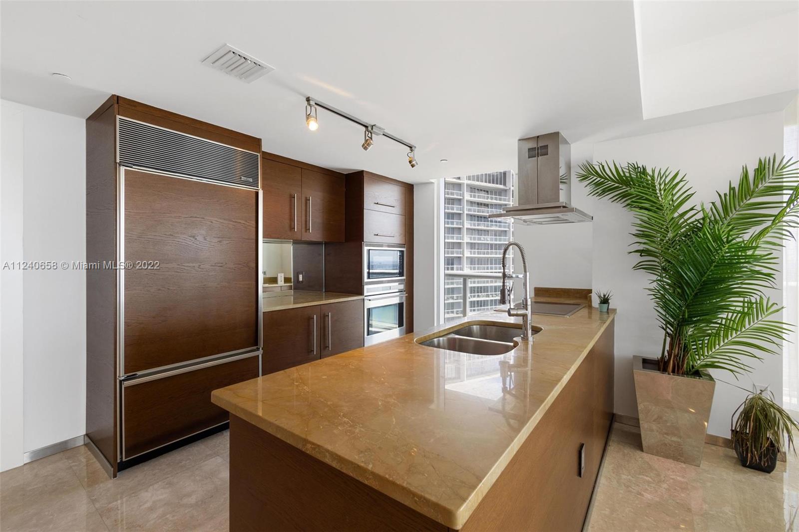 495 Brickell Ave # 5302