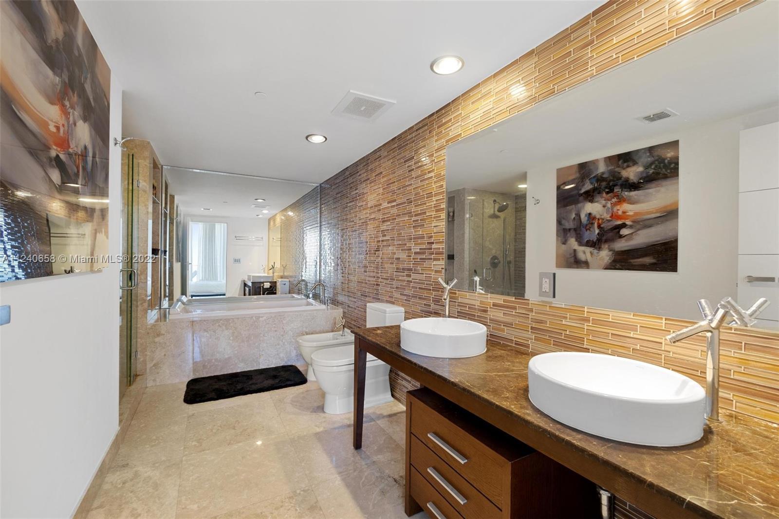 495 Brickell Ave # 5302