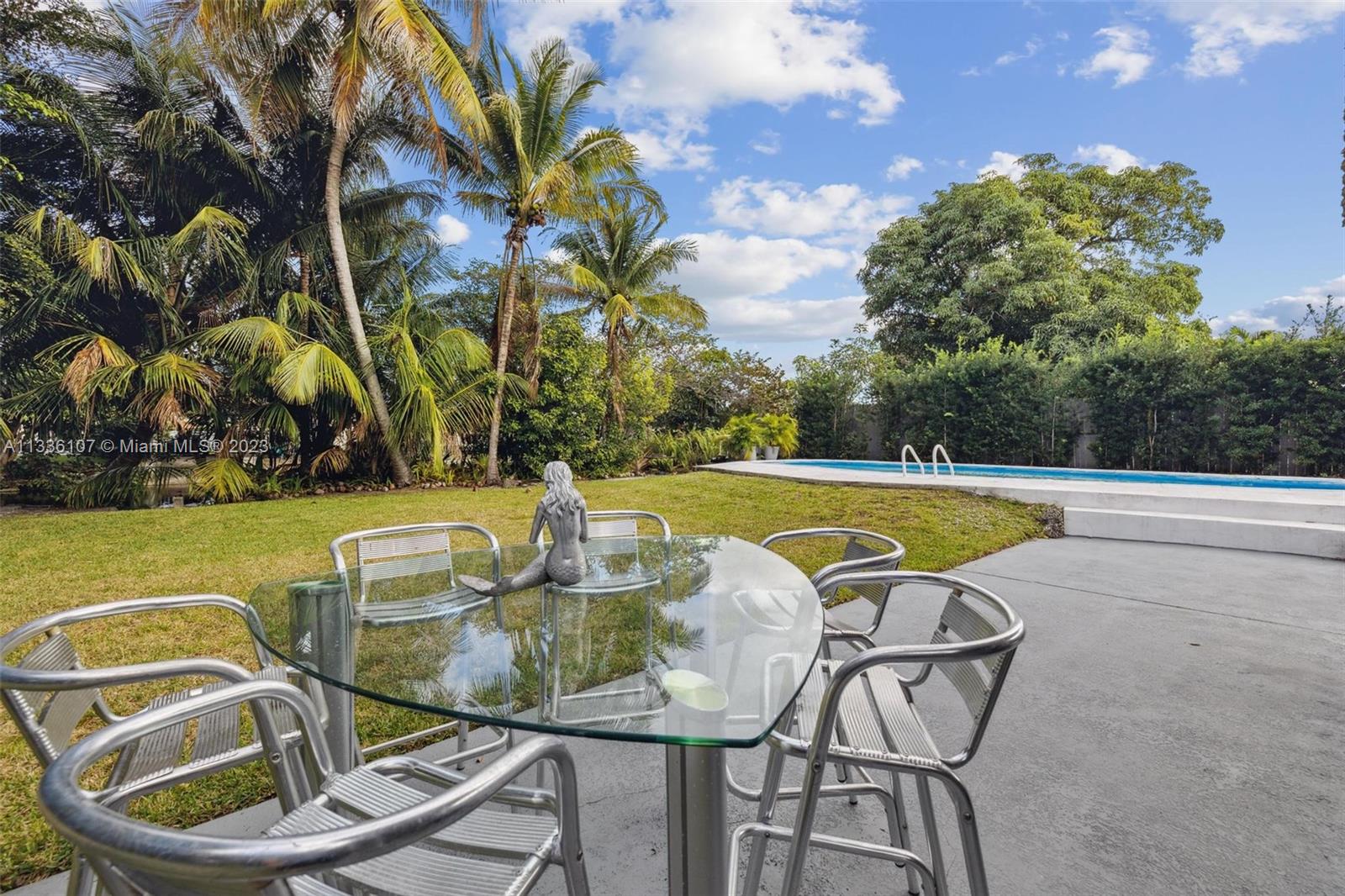 293 S Biscayne River Dr