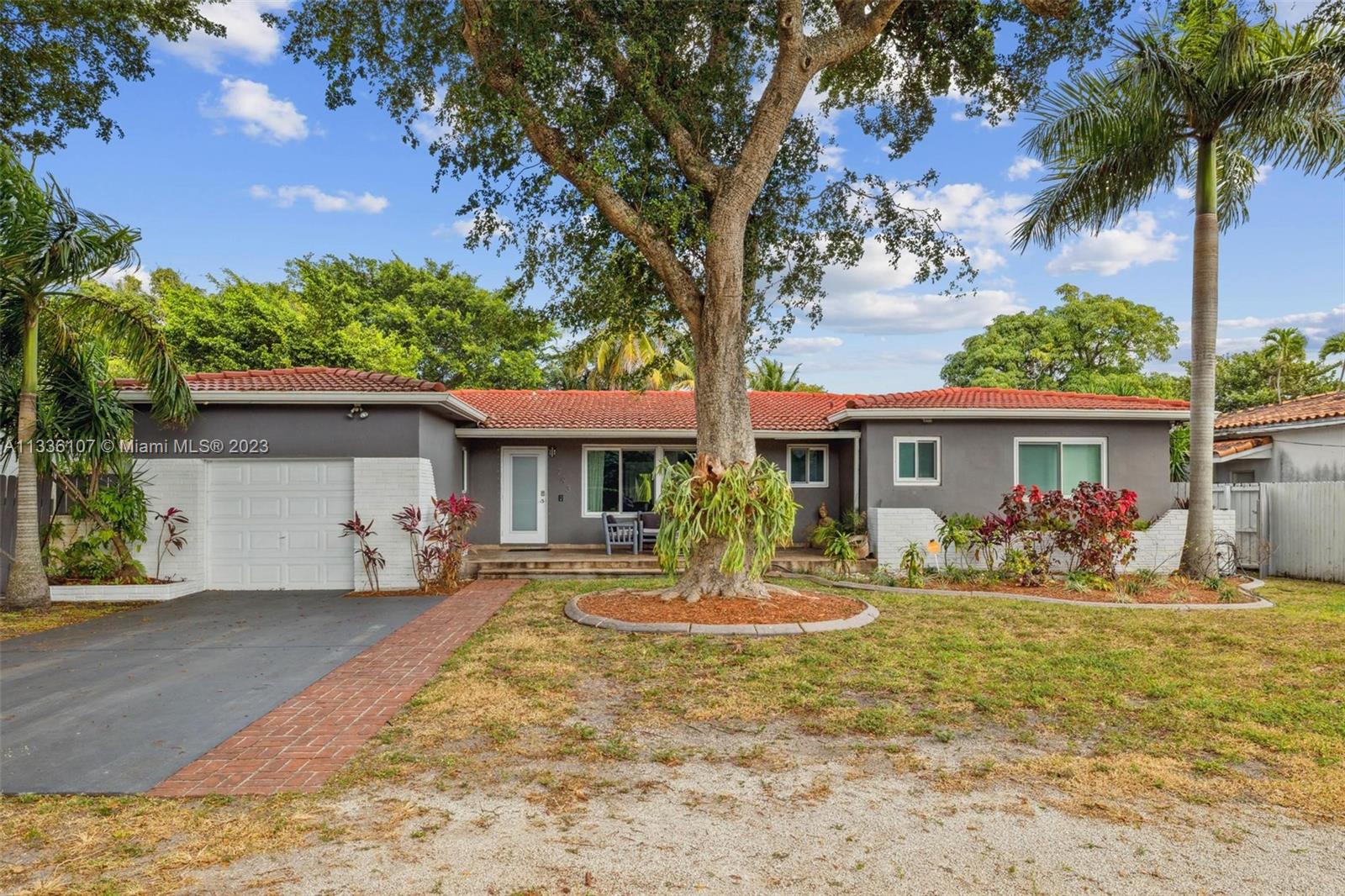 293 S Biscayne River Dr