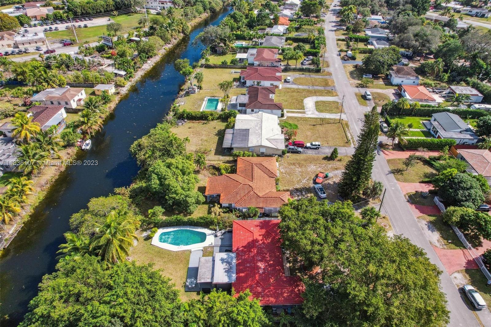 293 S Biscayne River Dr