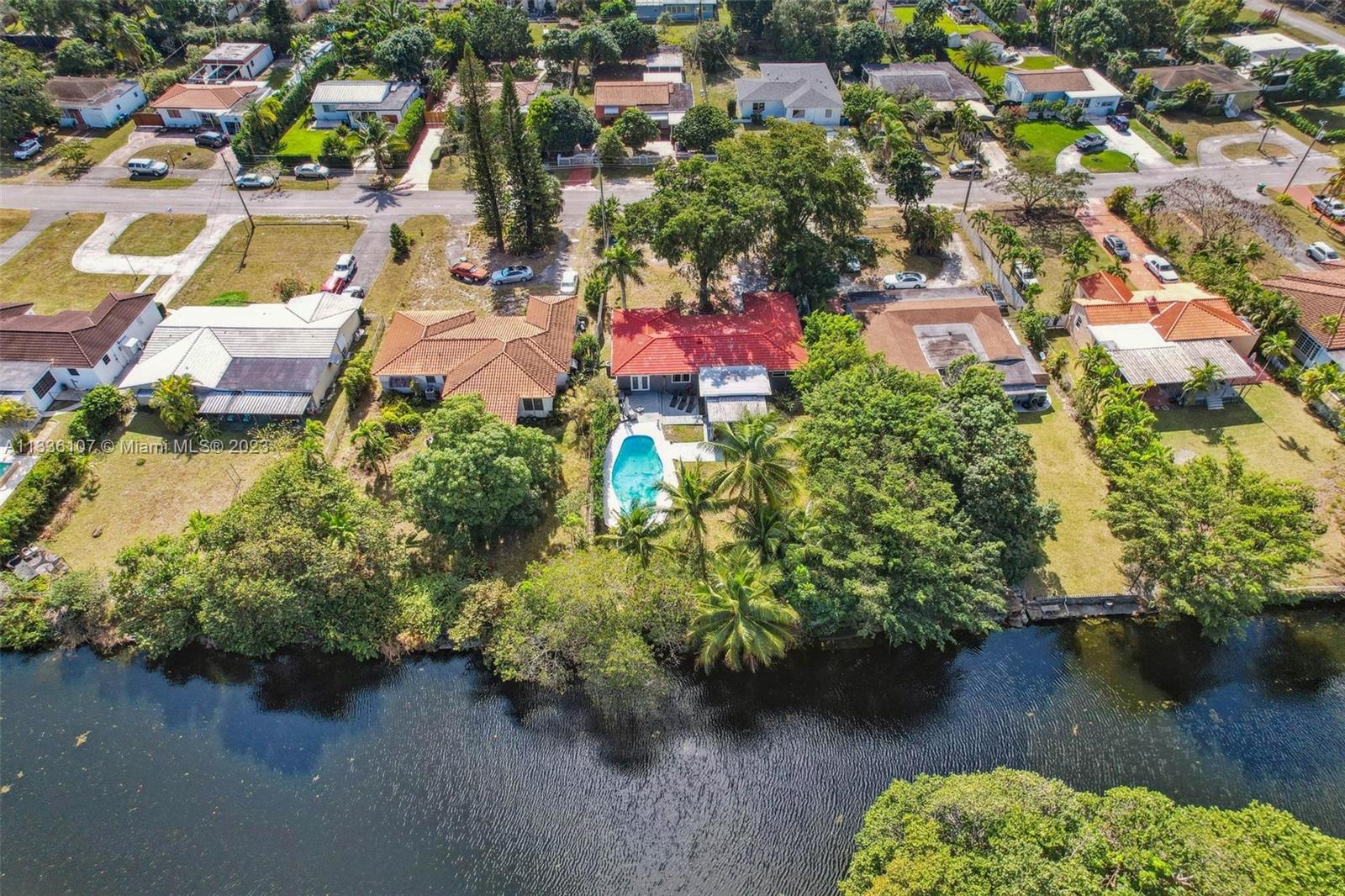 293 S Biscayne River Dr