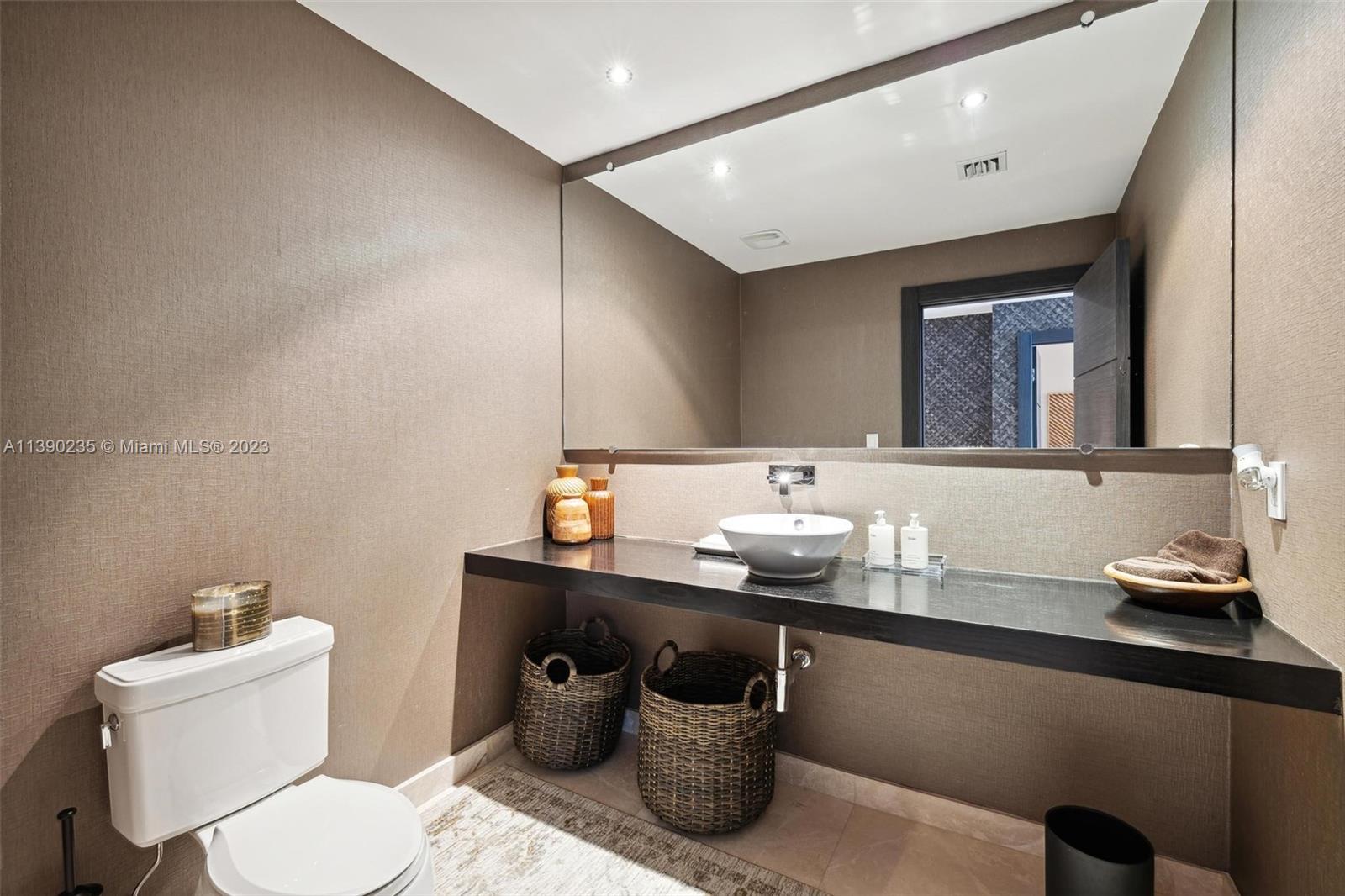 900 Biscayne Blvd # 6009 Unit: PH-6009