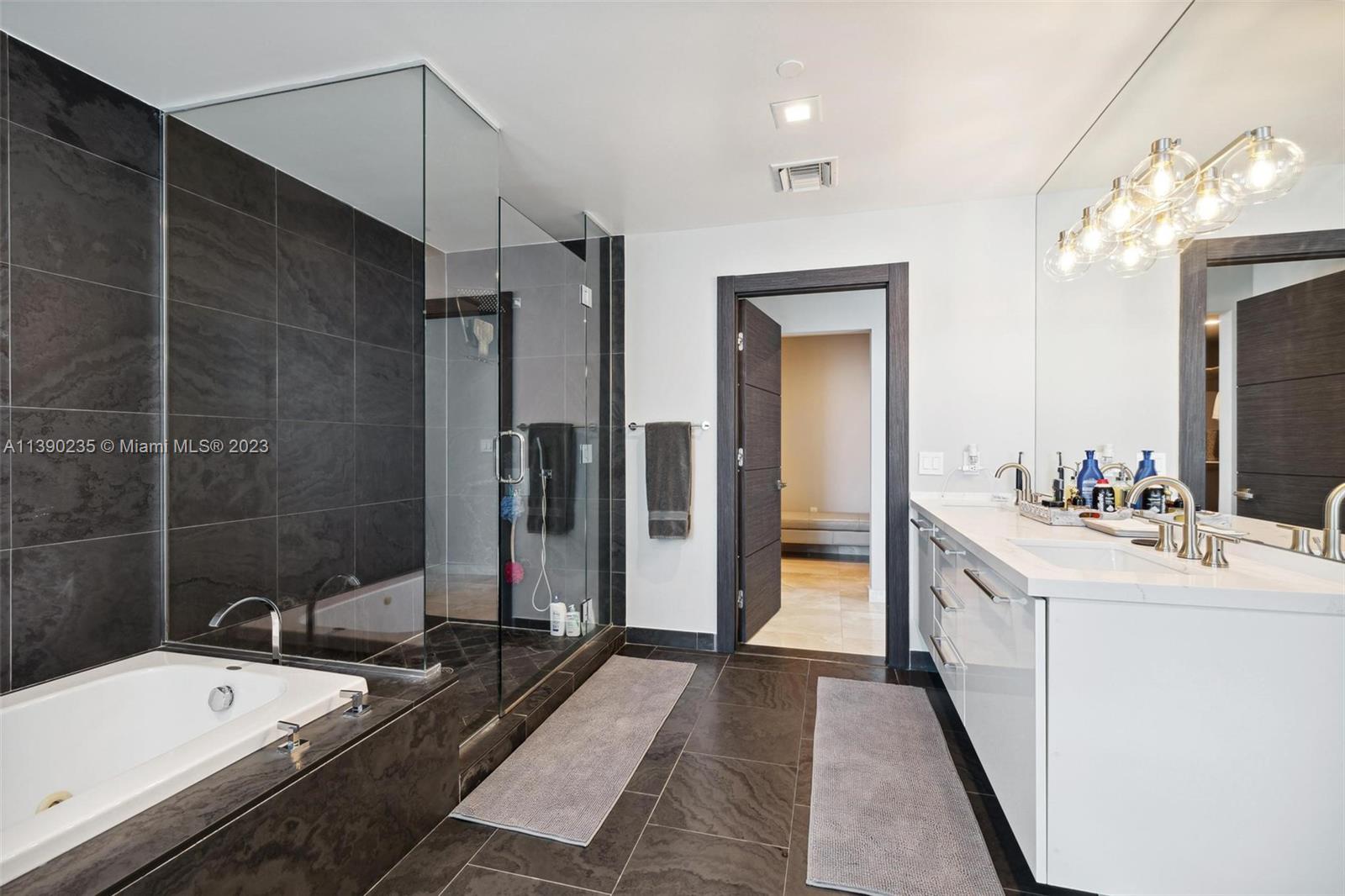 900 Biscayne Blvd # 6009 Unit: PH-6009