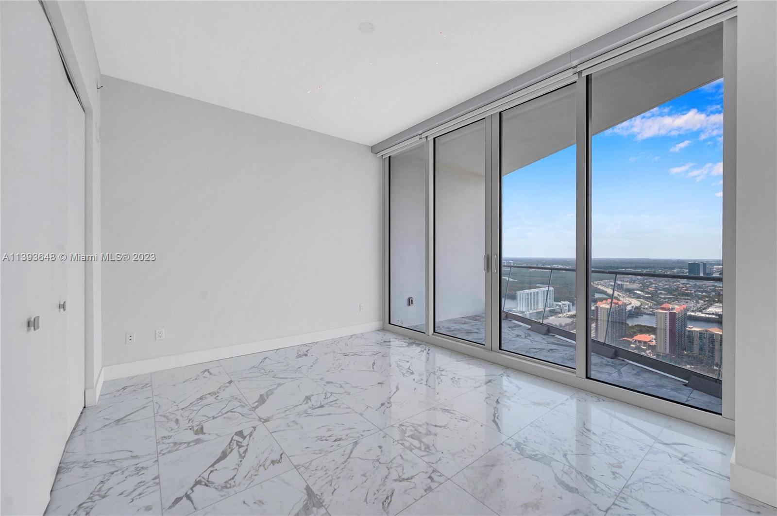 16901 Collins Ave # 4505