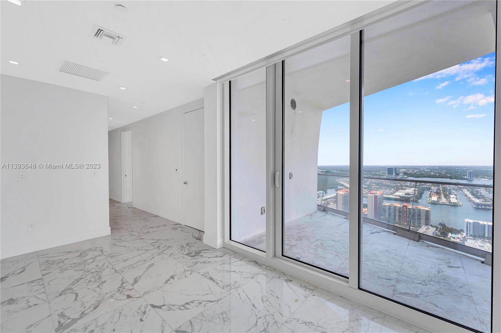 16901 Collins Ave # 4505