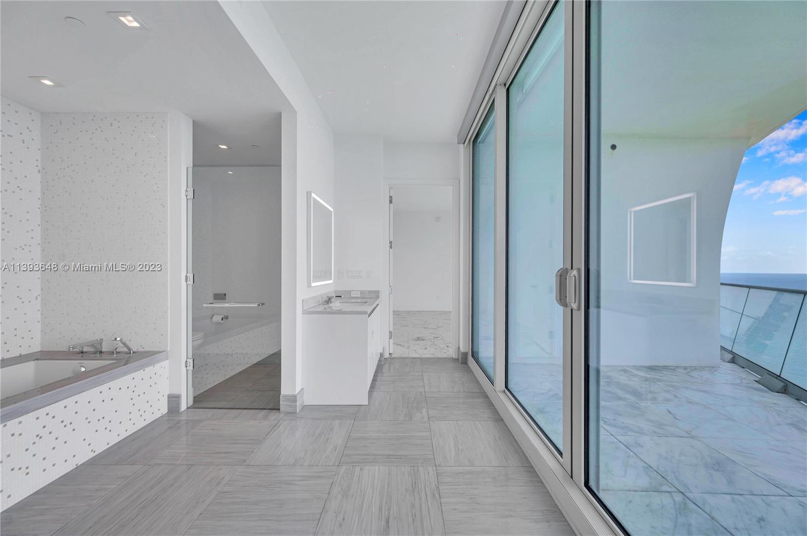 16901 Collins Ave # 4505