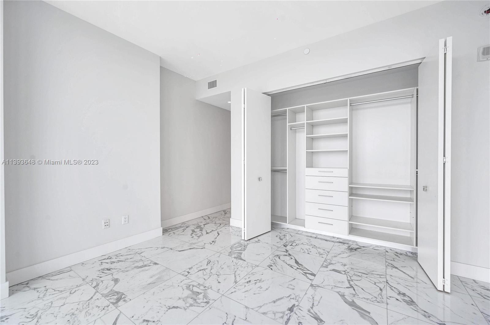 16901 Collins Ave # 4505