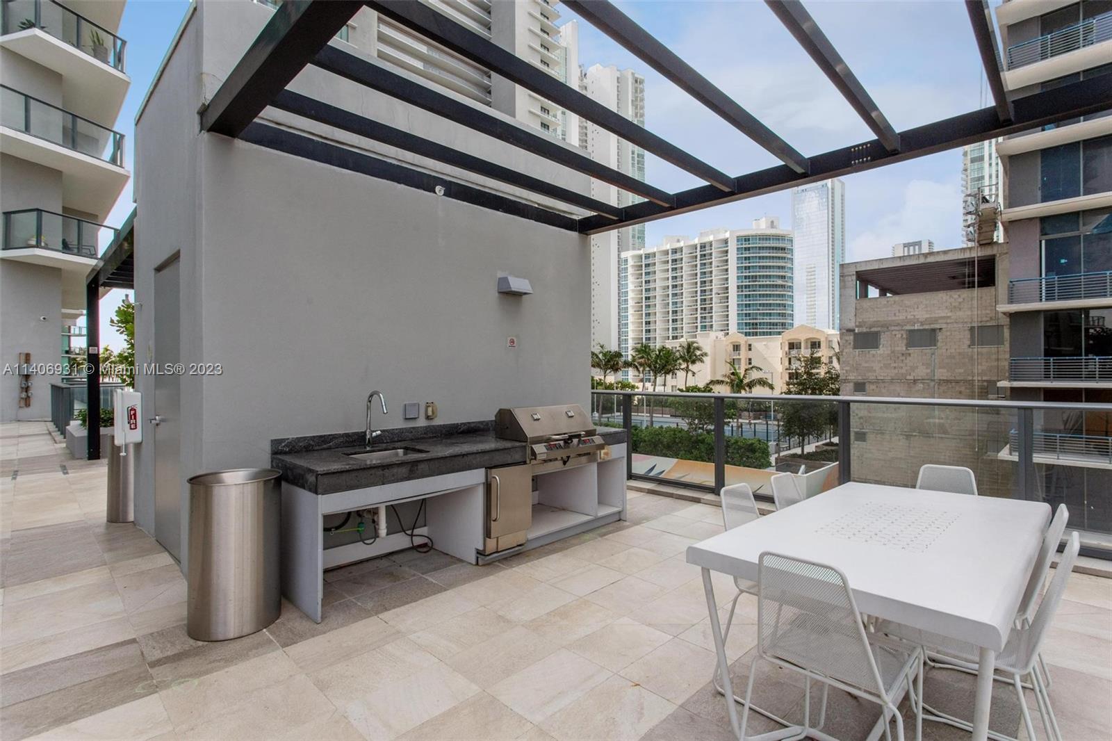 501 NE 31st St # 2203