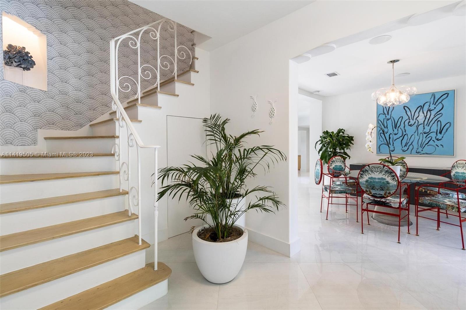 2550 Flamingo Dr
