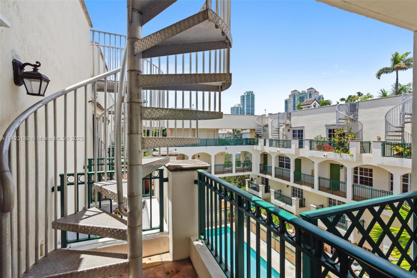 300 Euclid Ave # 206