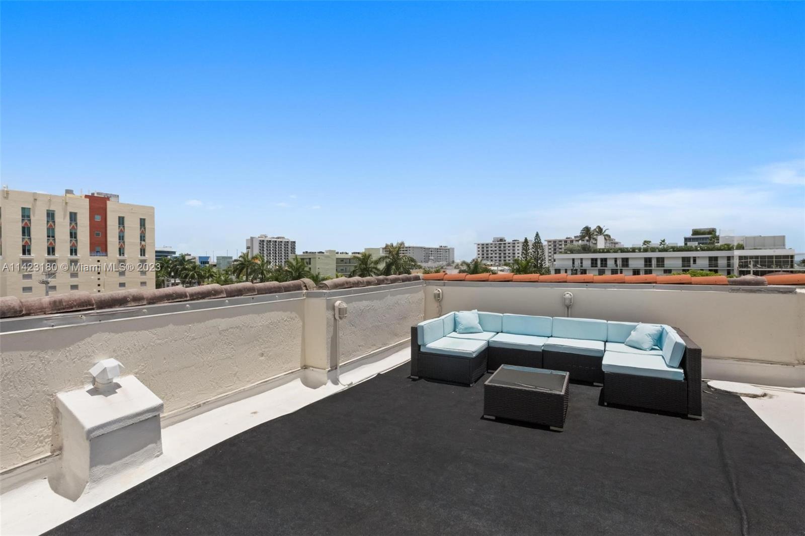 300 Euclid Ave # 206