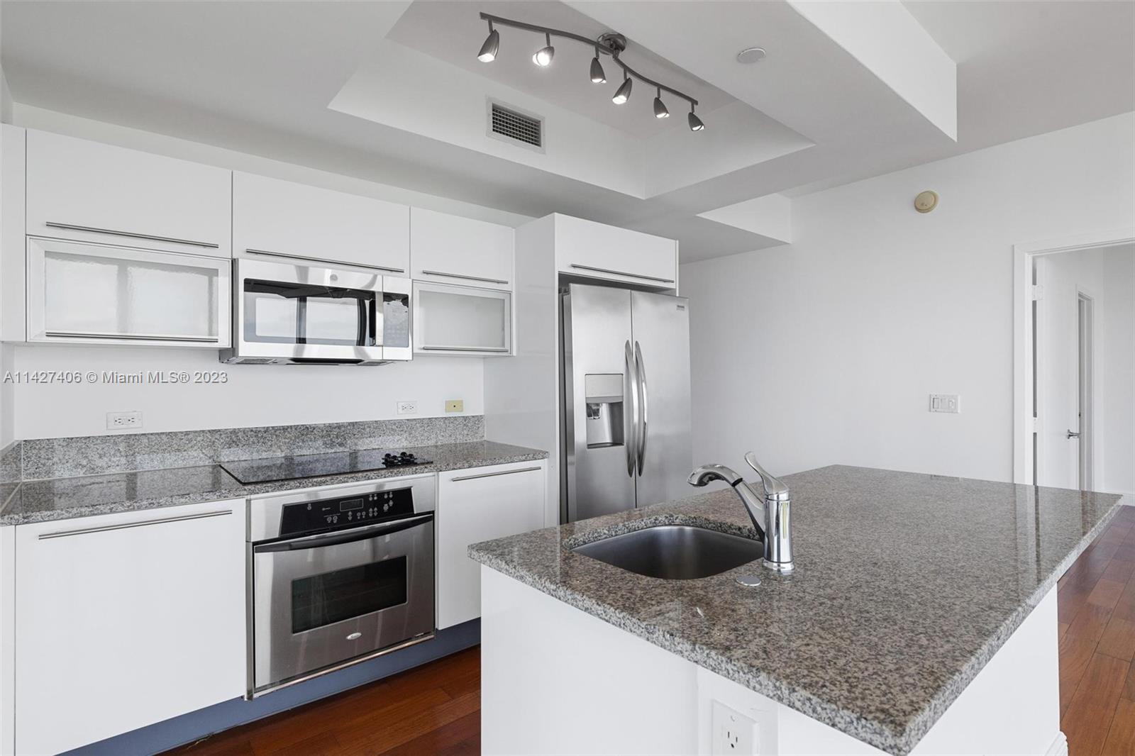 888 Biscayne Blvd # 2208
