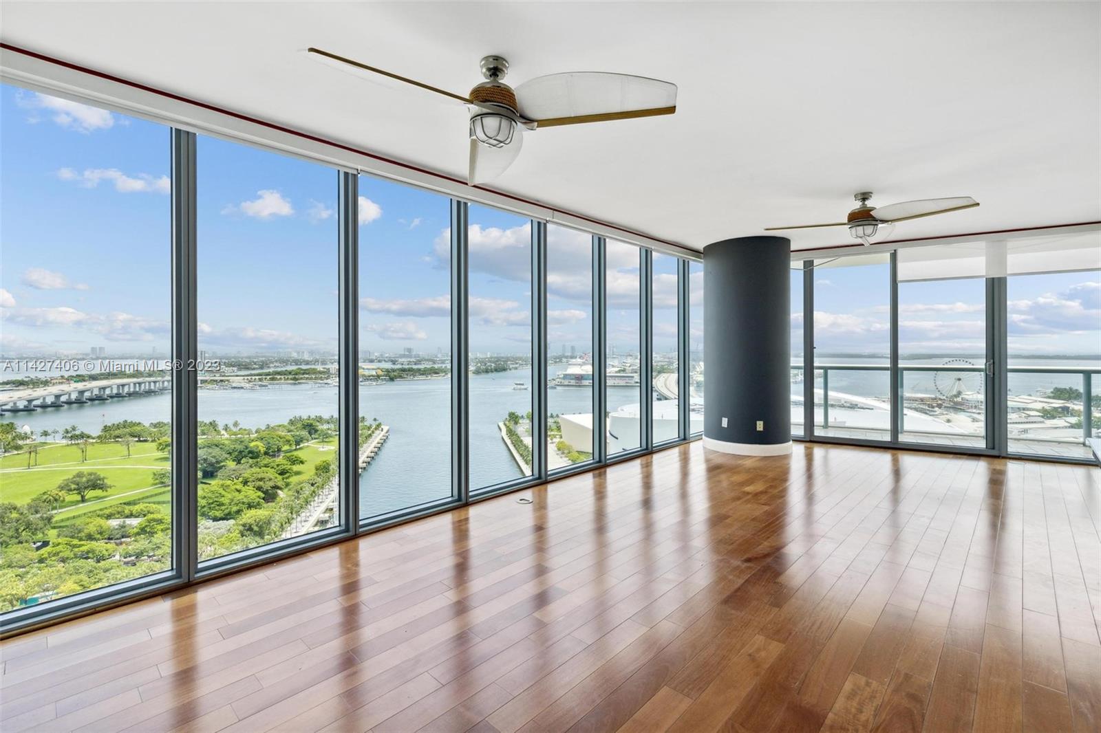 888 Biscayne Blvd # 2208