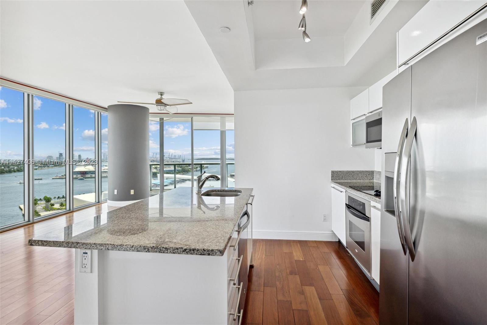 888 Biscayne Blvd # 2208