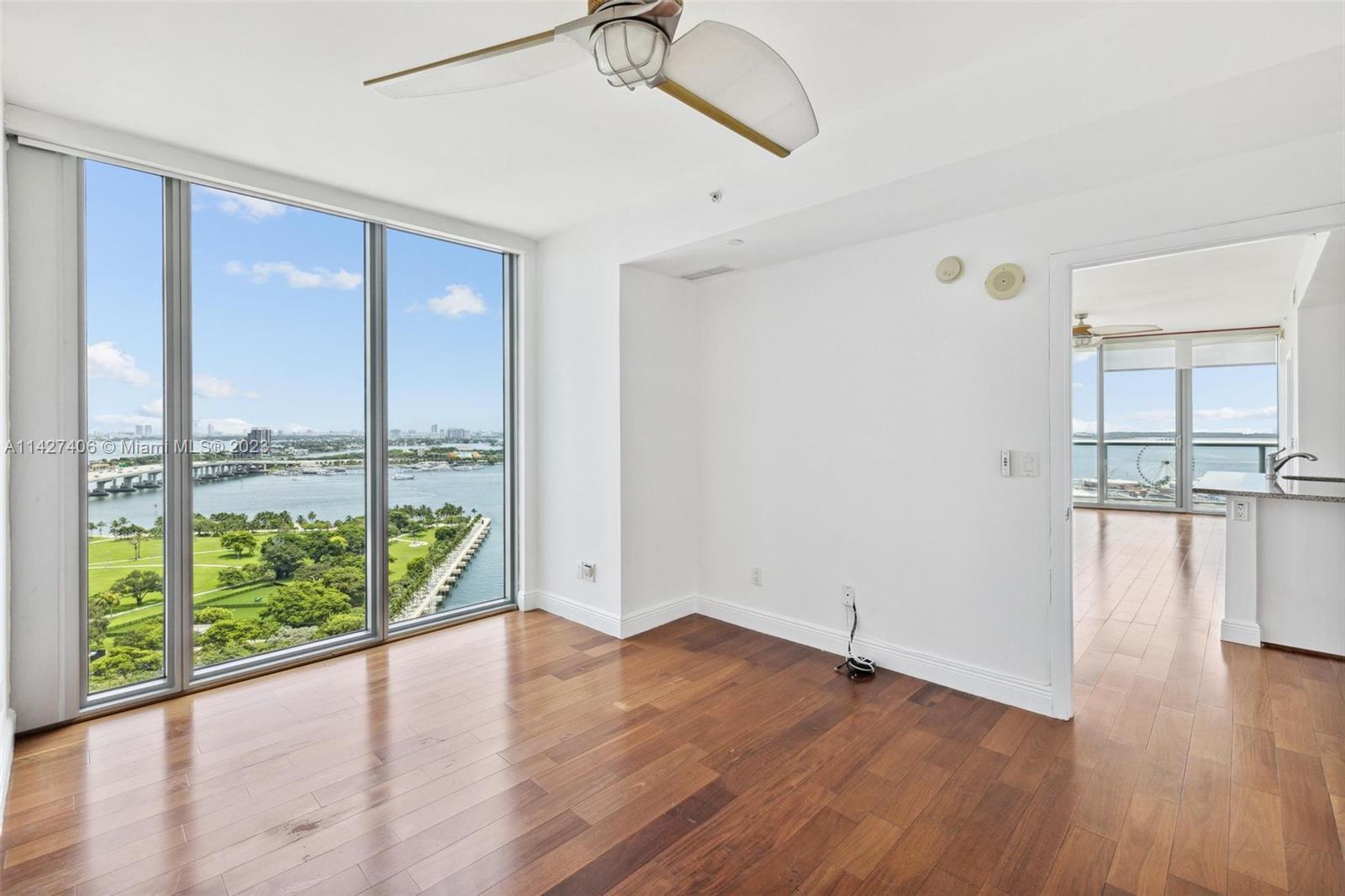 888 Biscayne Blvd # 2208