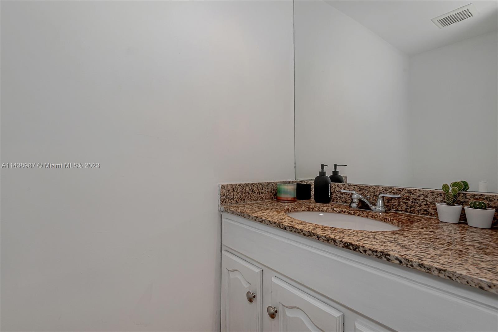 555 NE 15th St # 32E