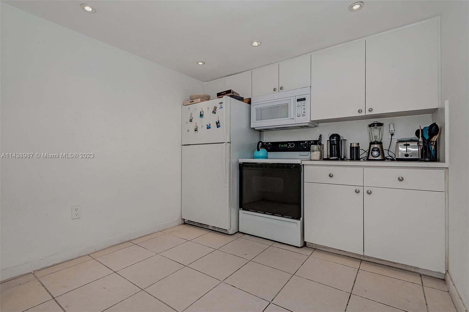 555 NE 15th St # 32E