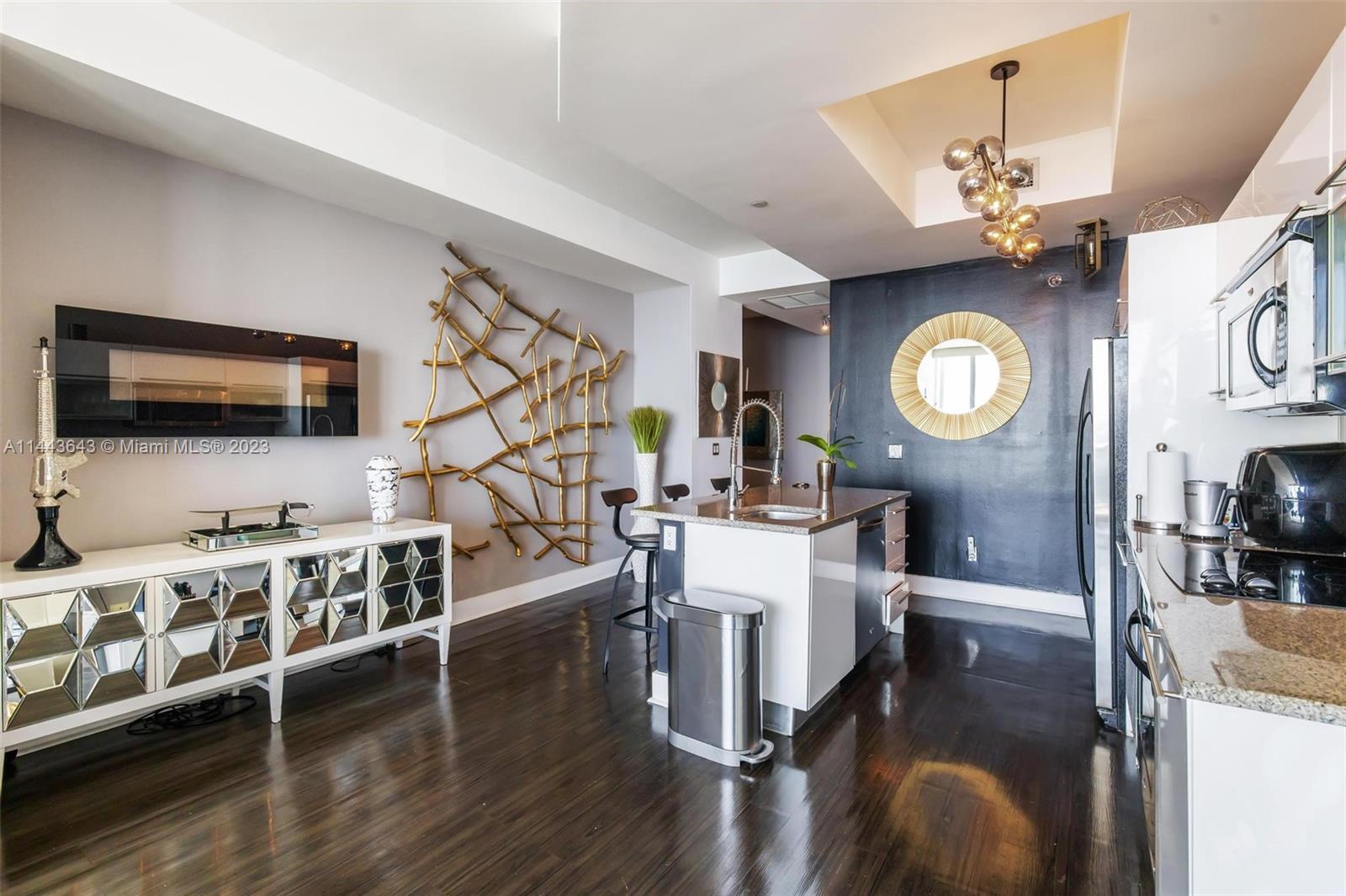 888 Biscayne Blvd # 4904