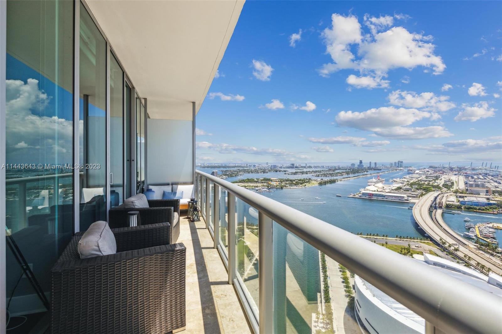 888 Biscayne Blvd # 4904