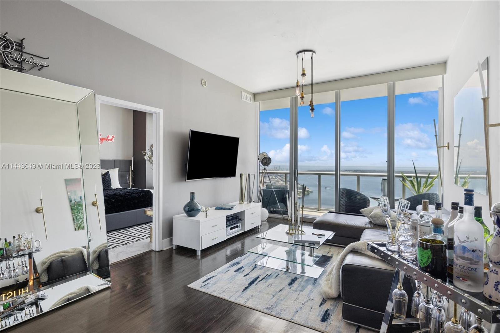 888 Biscayne Blvd # 4904