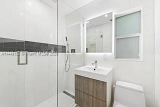 12 Farrey Ln