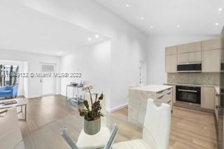 12 Farrey Ln