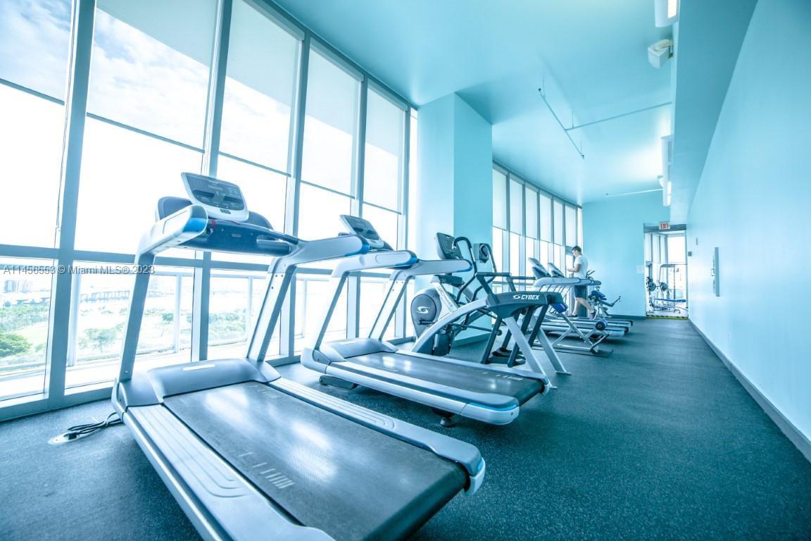 888 Biscayne Blvd # 1809