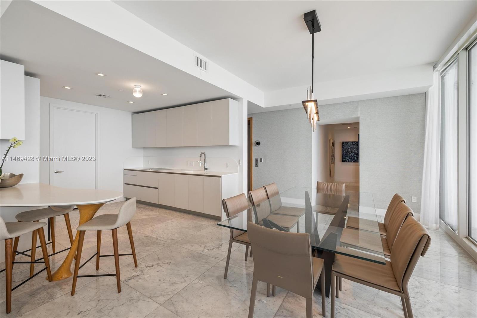 16901 Collins Ave # 1902