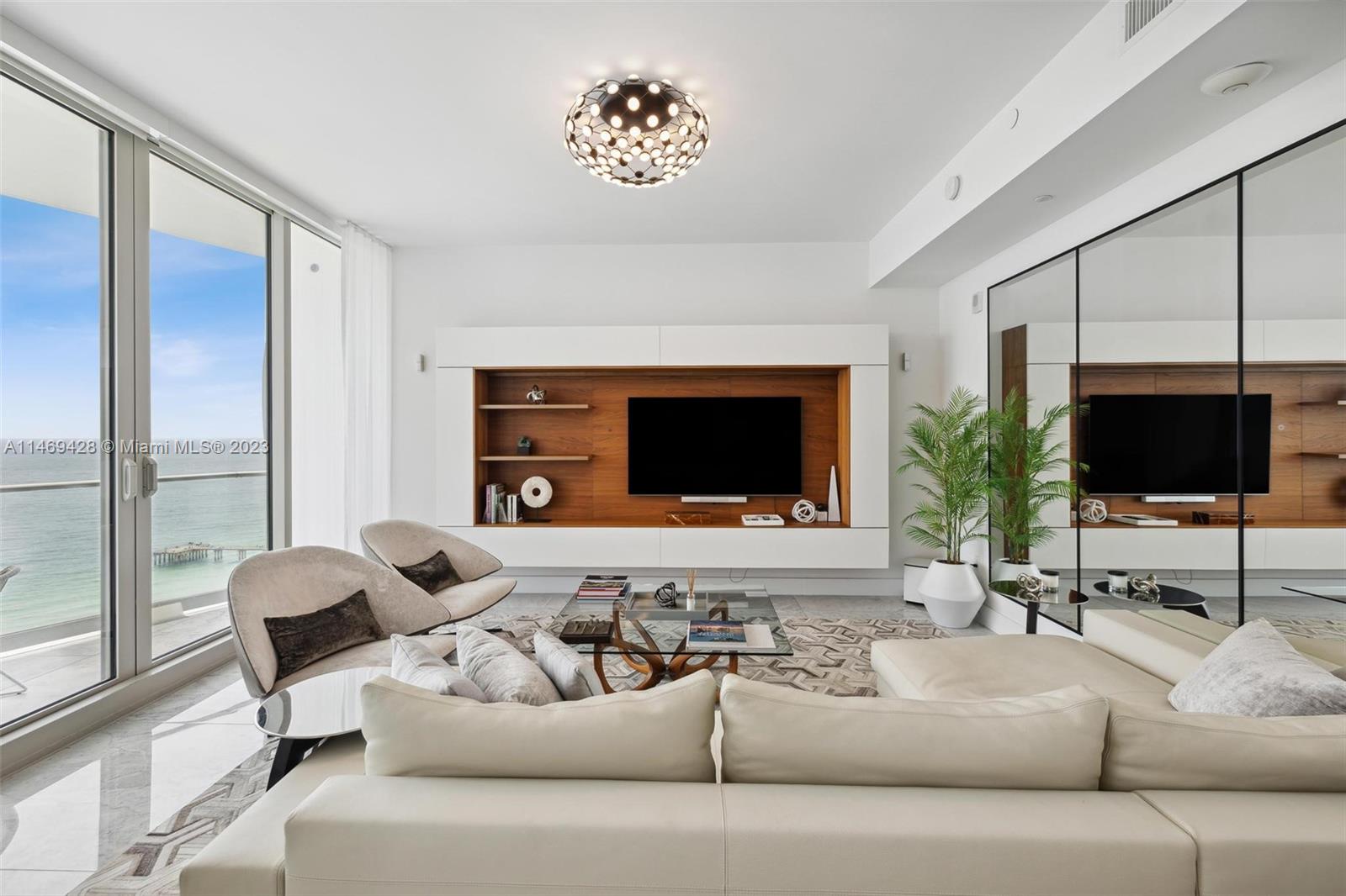 16901 Collins Ave # 1902