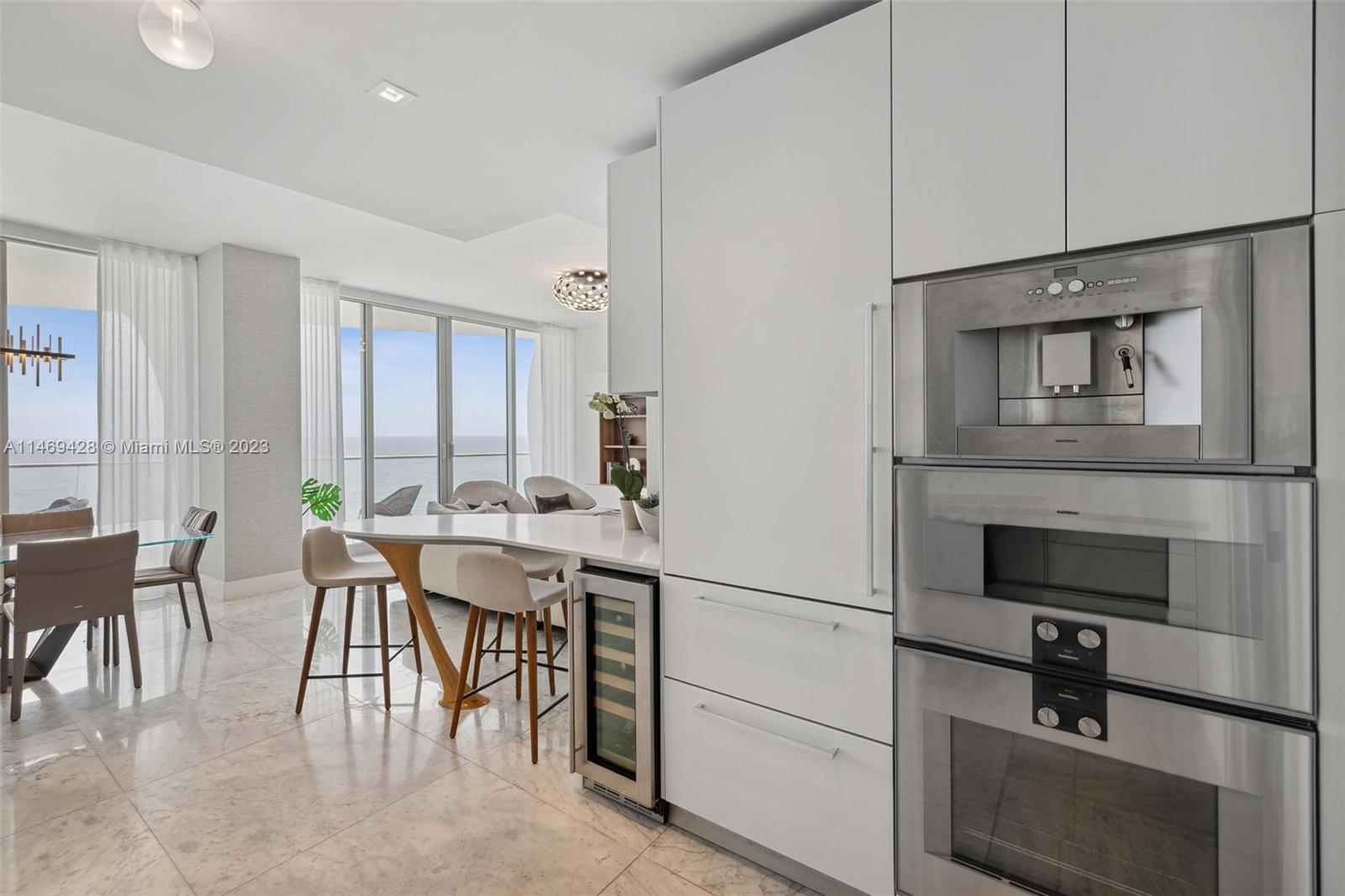 16901 Collins Ave # 1902