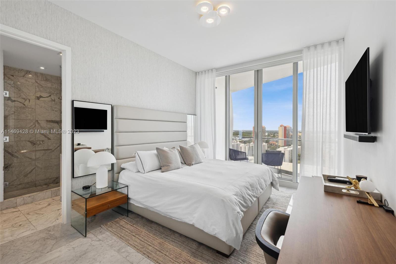 16901 Collins Ave # 1902