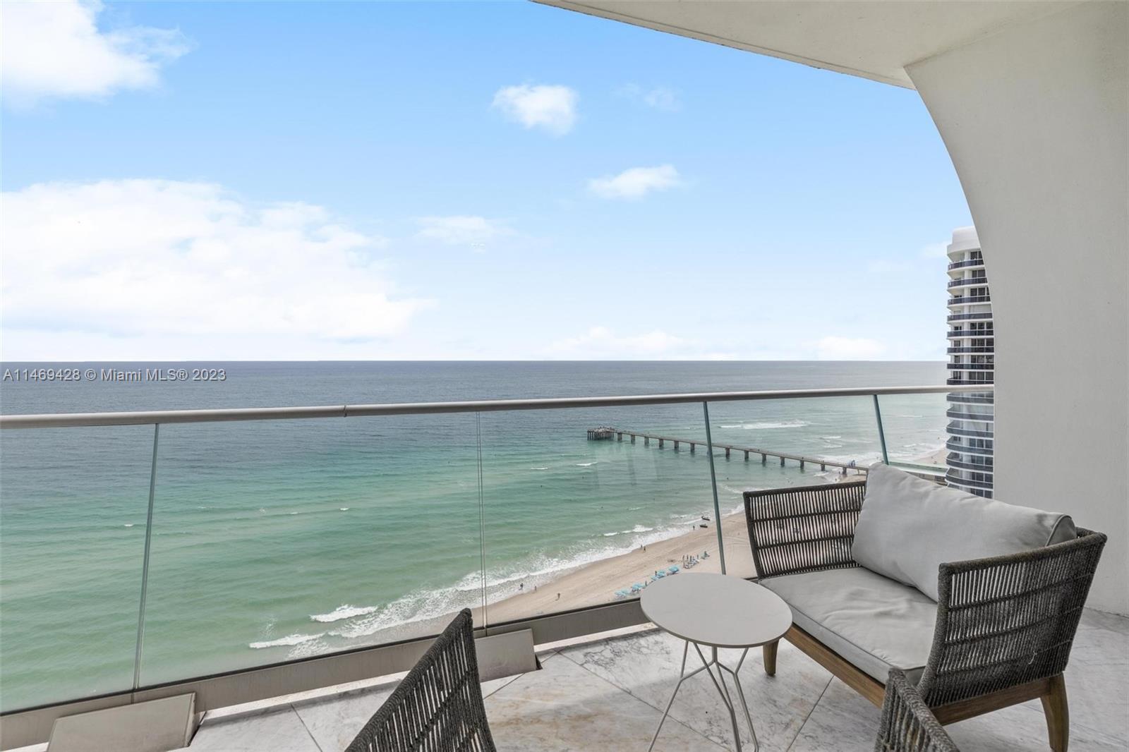 16901 Collins Ave # 1902