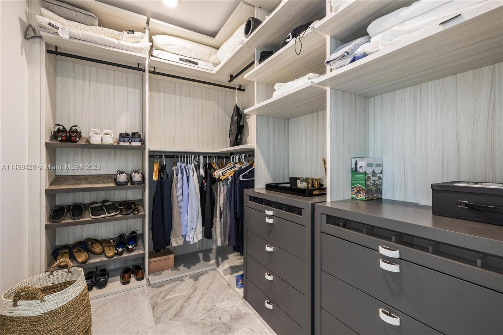 16901 Collins Ave # 1902