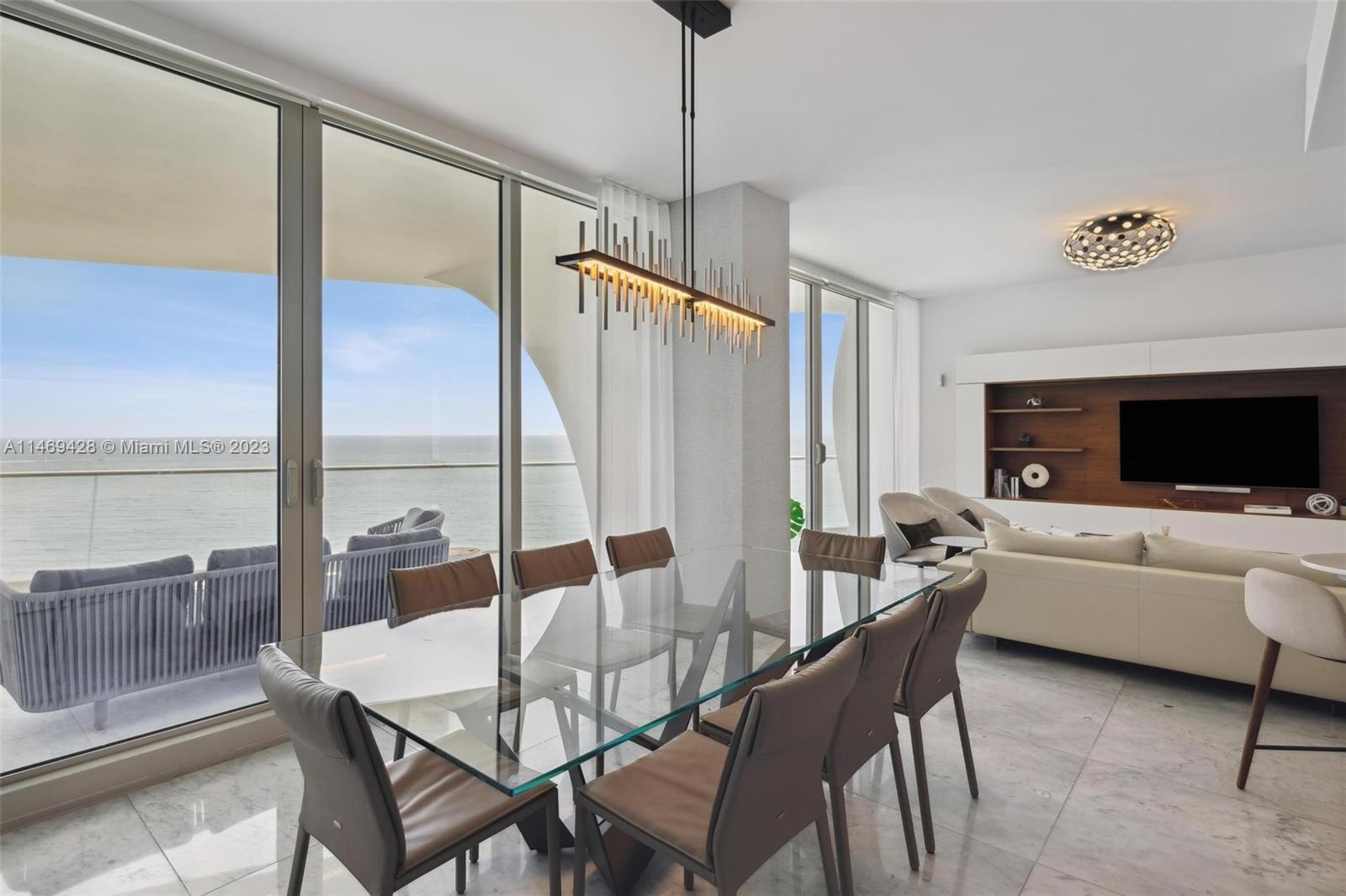 16901 Collins Ave # 1902