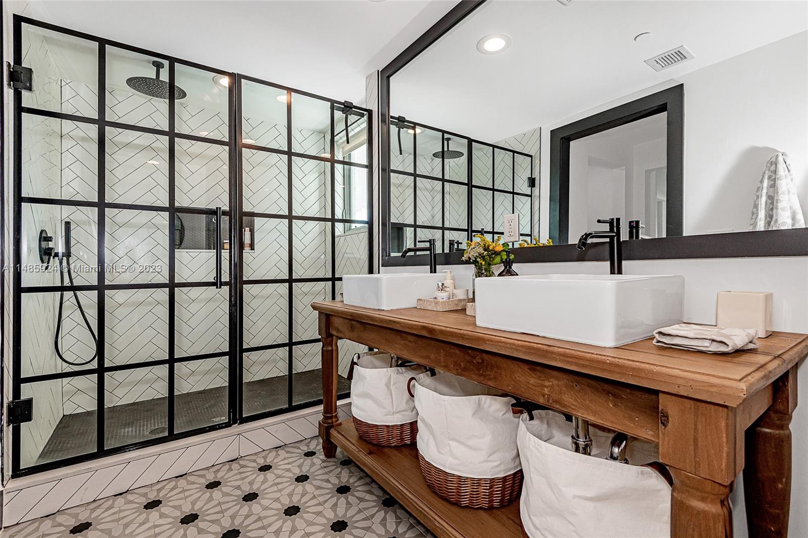245 Michigan Ave # 9 Unit: LP-9