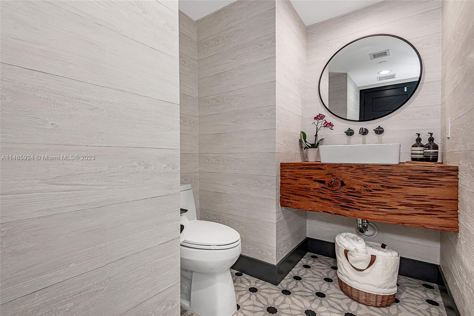 245 Michigan Ave # 9 Unit: LP-9