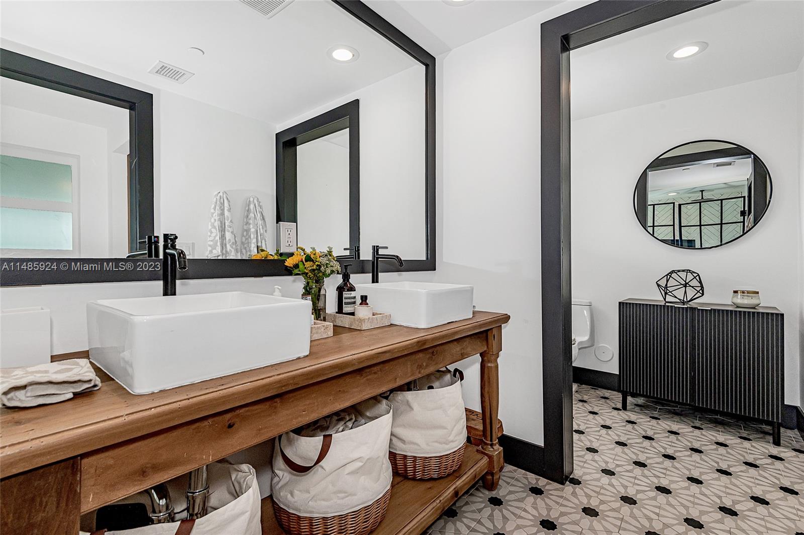 245 Michigan Ave # 9 Unit: LP-9