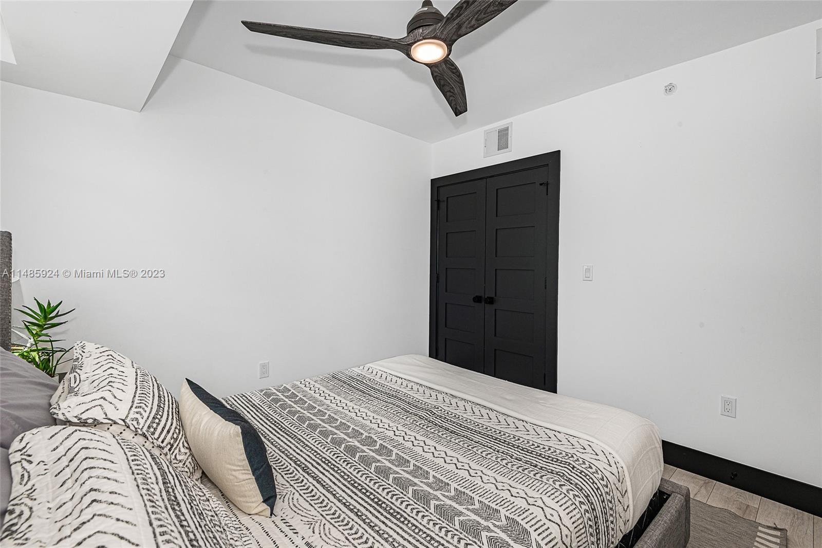 245 Michigan Ave # 9 Unit: LP-9