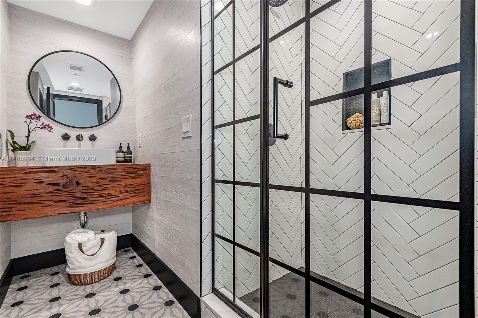 245 Michigan Ave # 9 Unit: LP-9