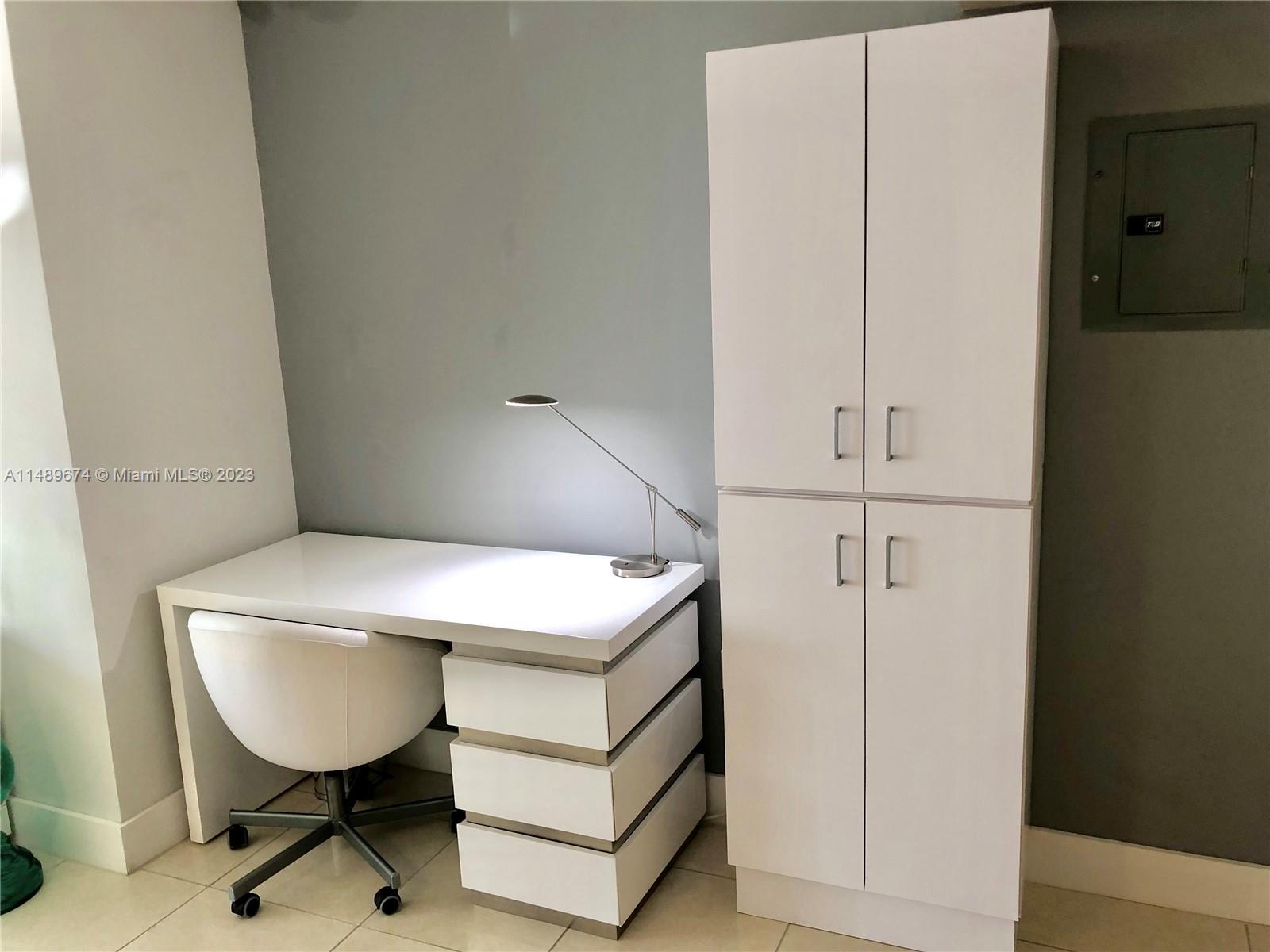 401 Ocean Dr # 1001
