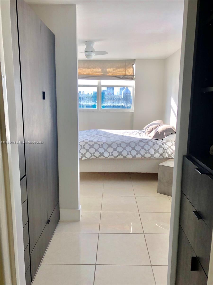 401 Ocean Dr # 1001