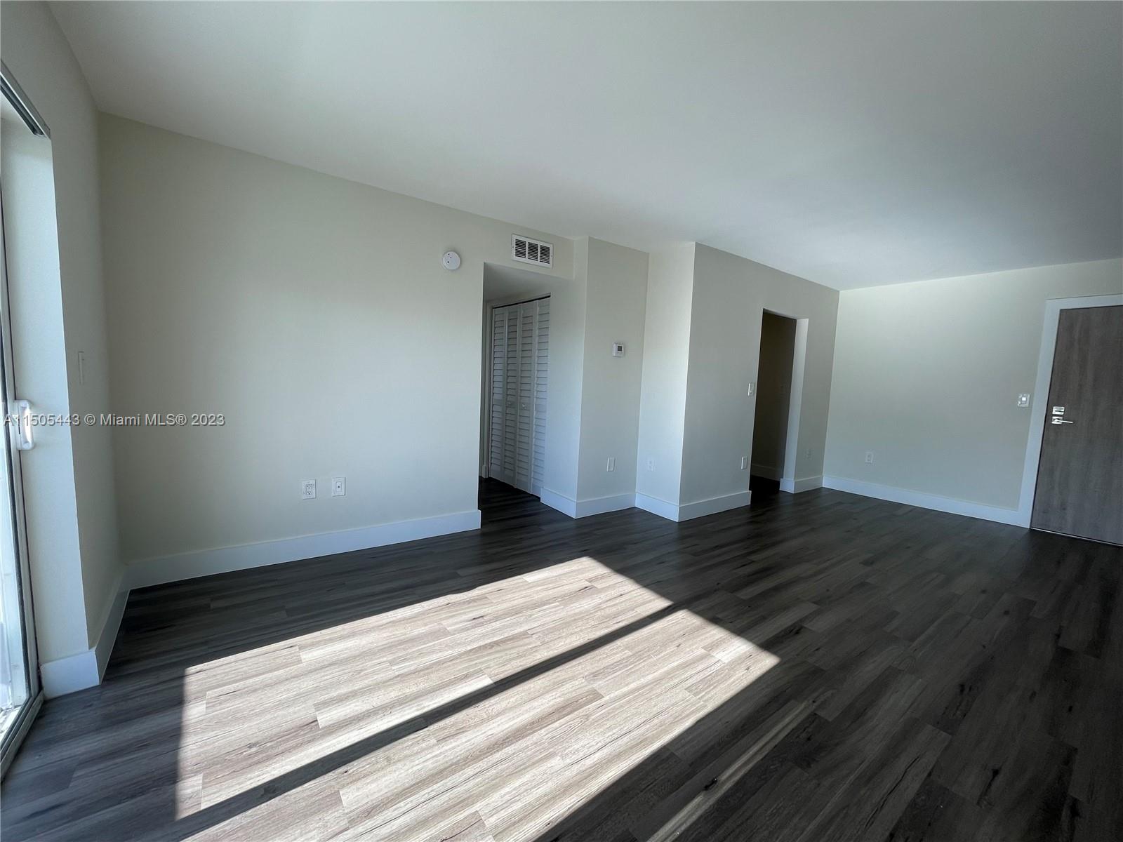 8101 Crespi Blvd # 205