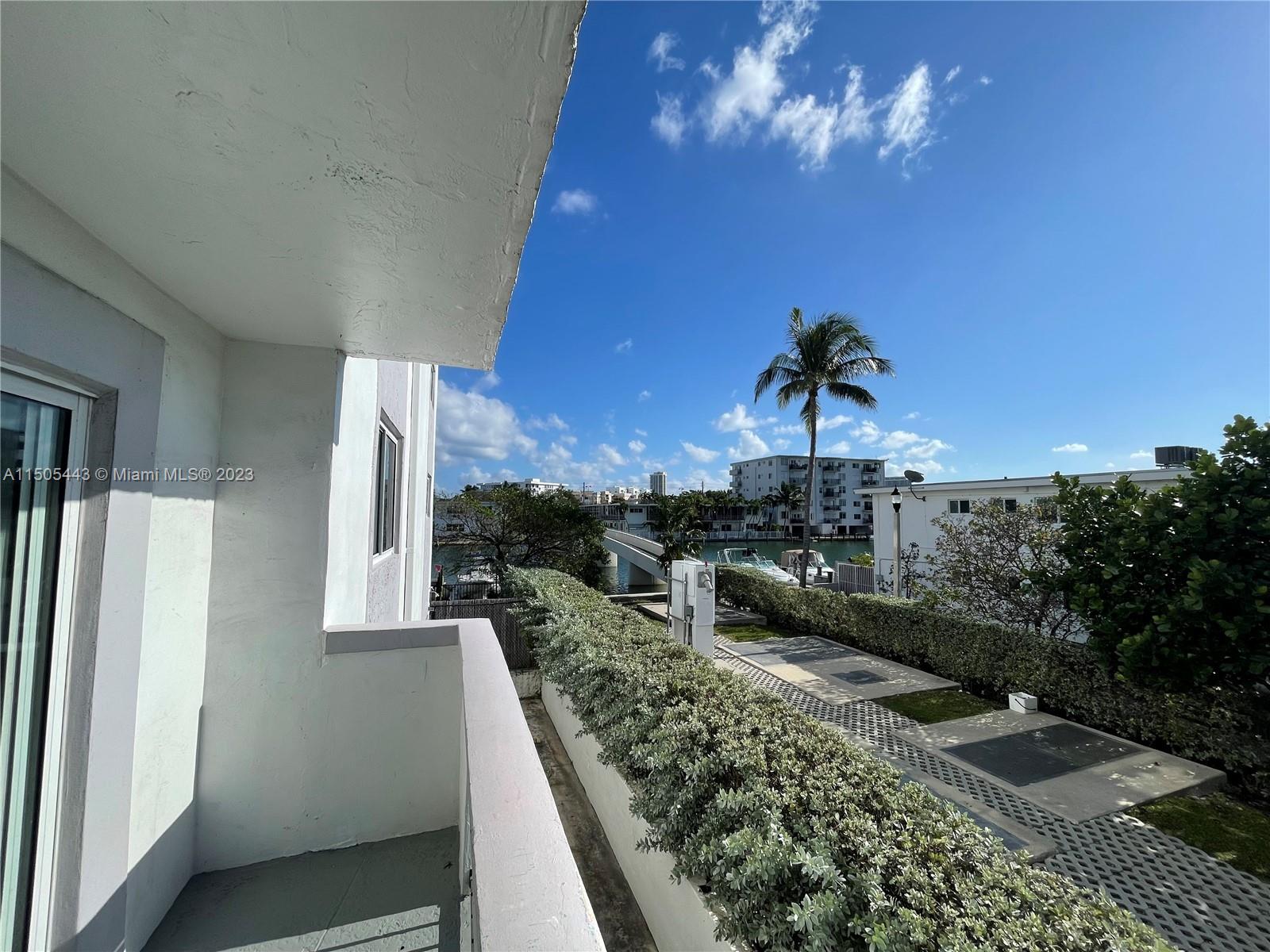 8101 Crespi Blvd # 205
