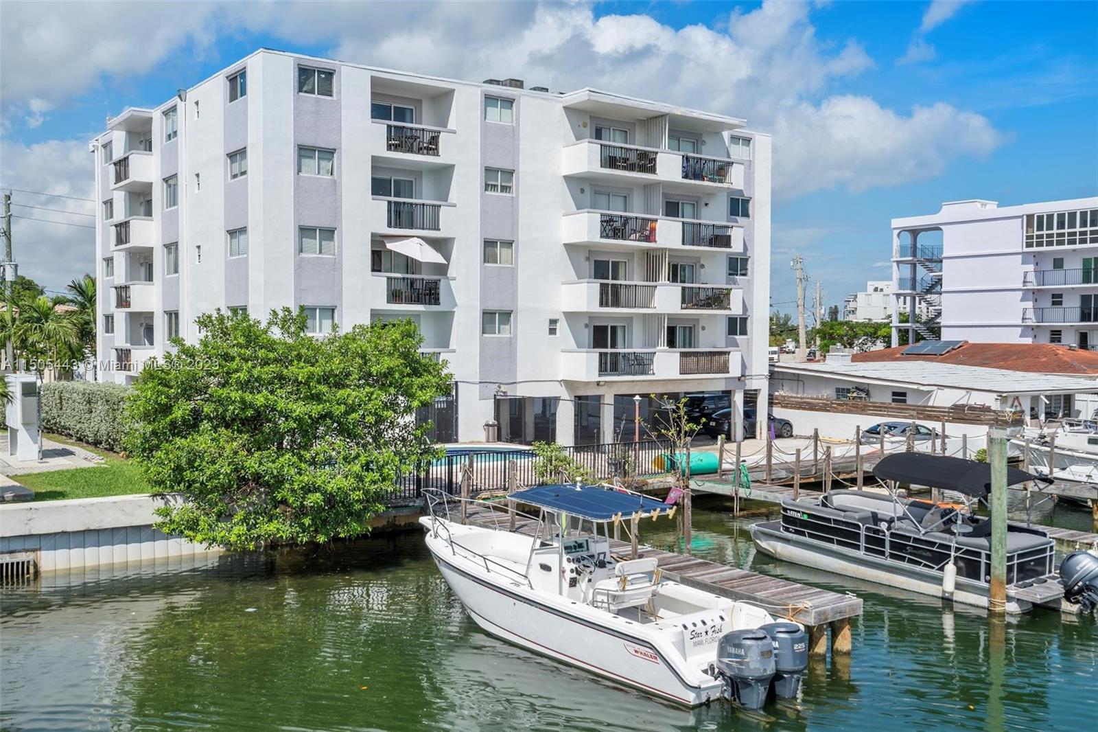 8101 Crespi Blvd # 205