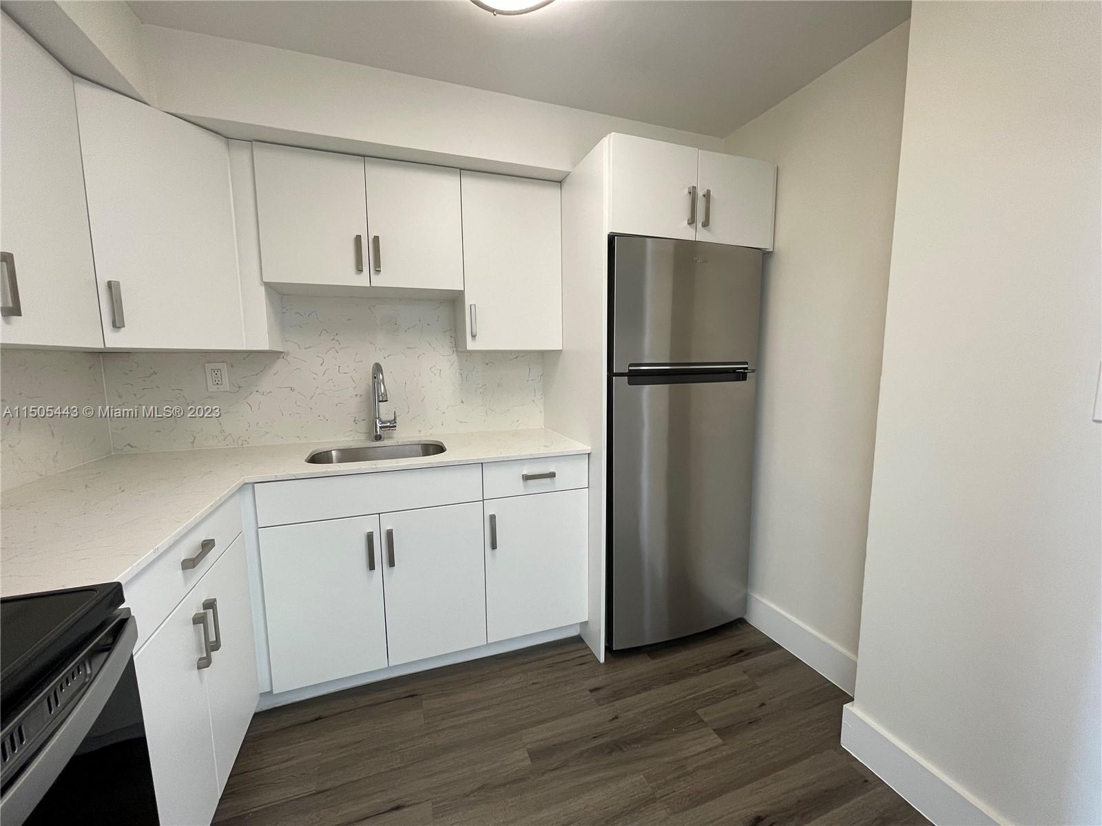 8101 Crespi Blvd # 205