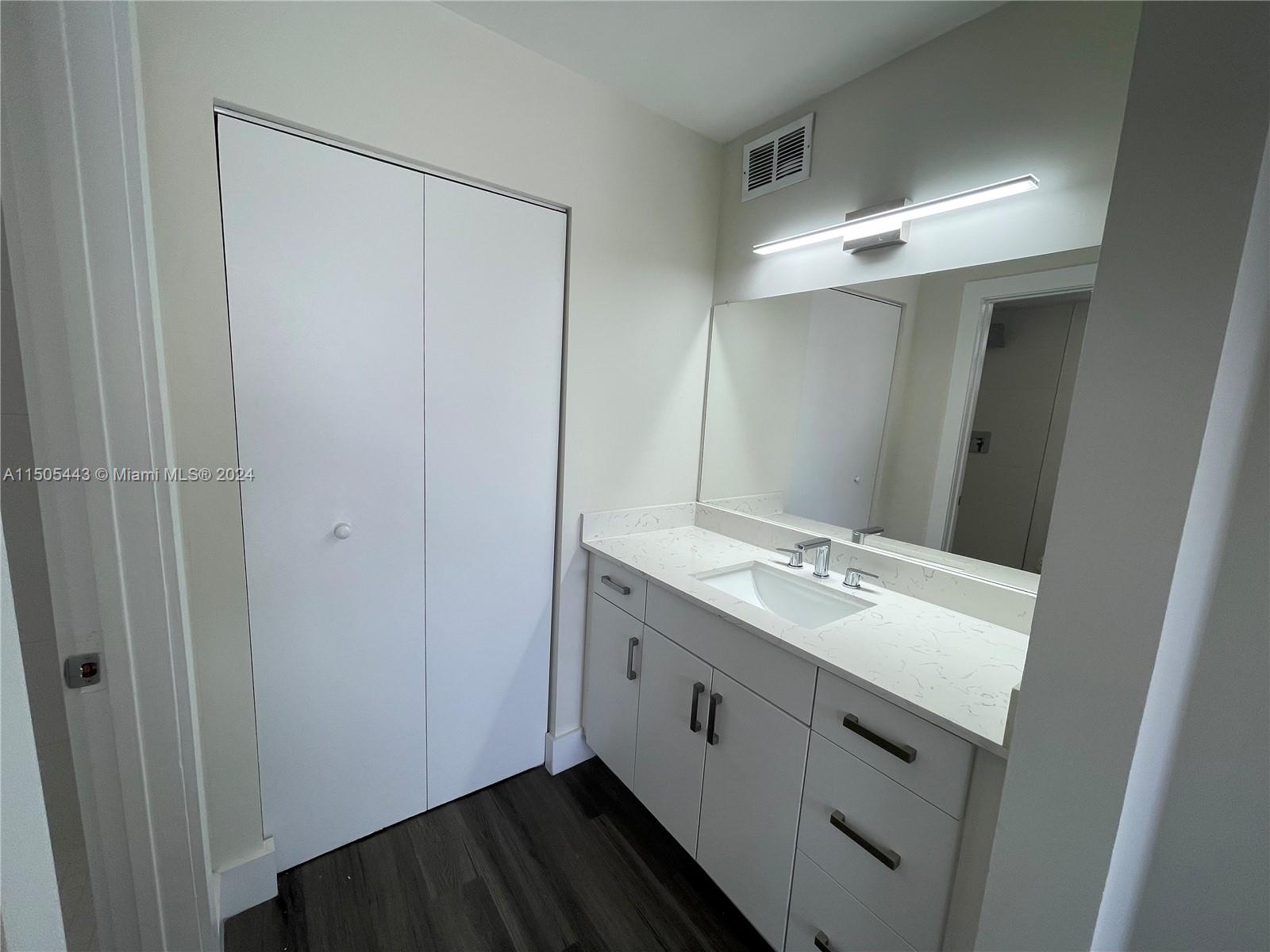8101 Crespi Blvd # 205